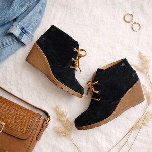 Sperry Celeste Prow Wedge suede lace up wedge Ankle Boots 7.5 ❤️